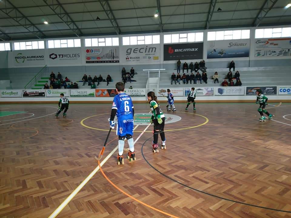scmarinhense's tweet photo. 🏑 HÓQUEI EM PATINS
Encontro de Escolares na Embra, desta vez com a presença das equipas do SP Tomar, Hóquei Clube Os Tigres" e SC Marinhense 🥅 🏑
O presente e o nosso futuro 💚🖤
#SCMHóqueiPatins #OsLeõesdaEmbra #SCM1939 https://t.co/2QkvdeNifJ