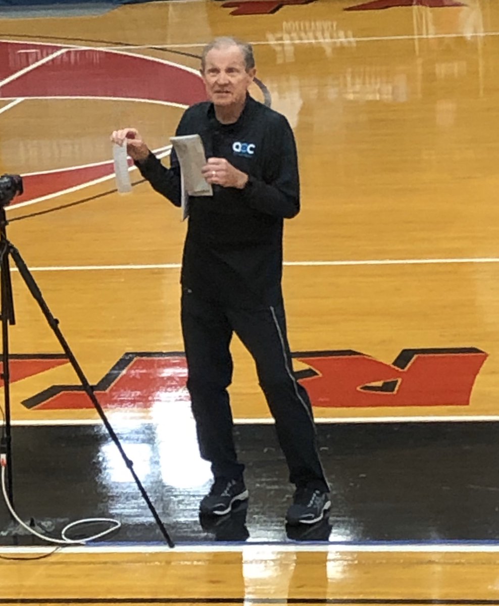 MrsC_Science's tweet photo. When you get the opportunity to learn from the best! #terryliskevych #russrose #aocvbtampa #day2 https://t.co/9gnZNlskjW