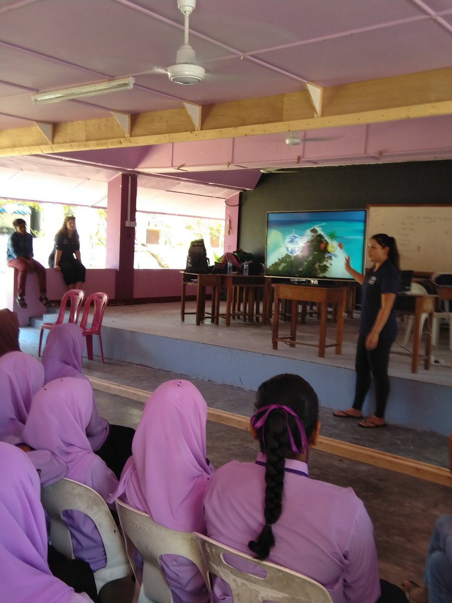 Representatives from @MMRI_Maldives @WaittInstitute @nektonmission and @100islchallenge visited Thaa @Hirilandhoo school to give a talk about the January Expedition and the work being conducted as part of the #blueprosperity coalition. @CouncilHiri #kandufalhudhiraasaa #nooraajje