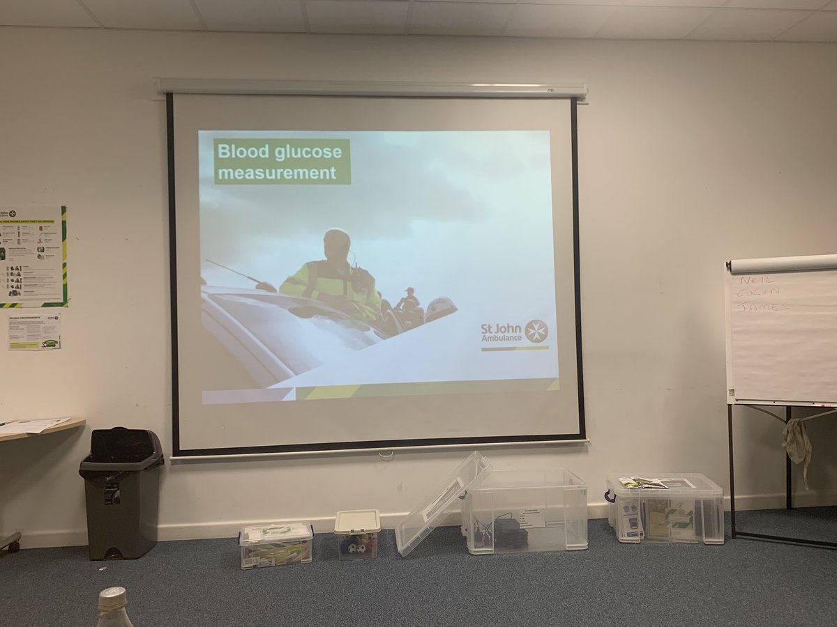 Informative and good roll out of Ambulance #EssentialEducation in Hull, good to see equality betweeen Ambulance Ops and Volunteer Ambulace crews #MySjaday <a href="/sja_sylvia/">SJASylviaG</a> @SJAVolTraining