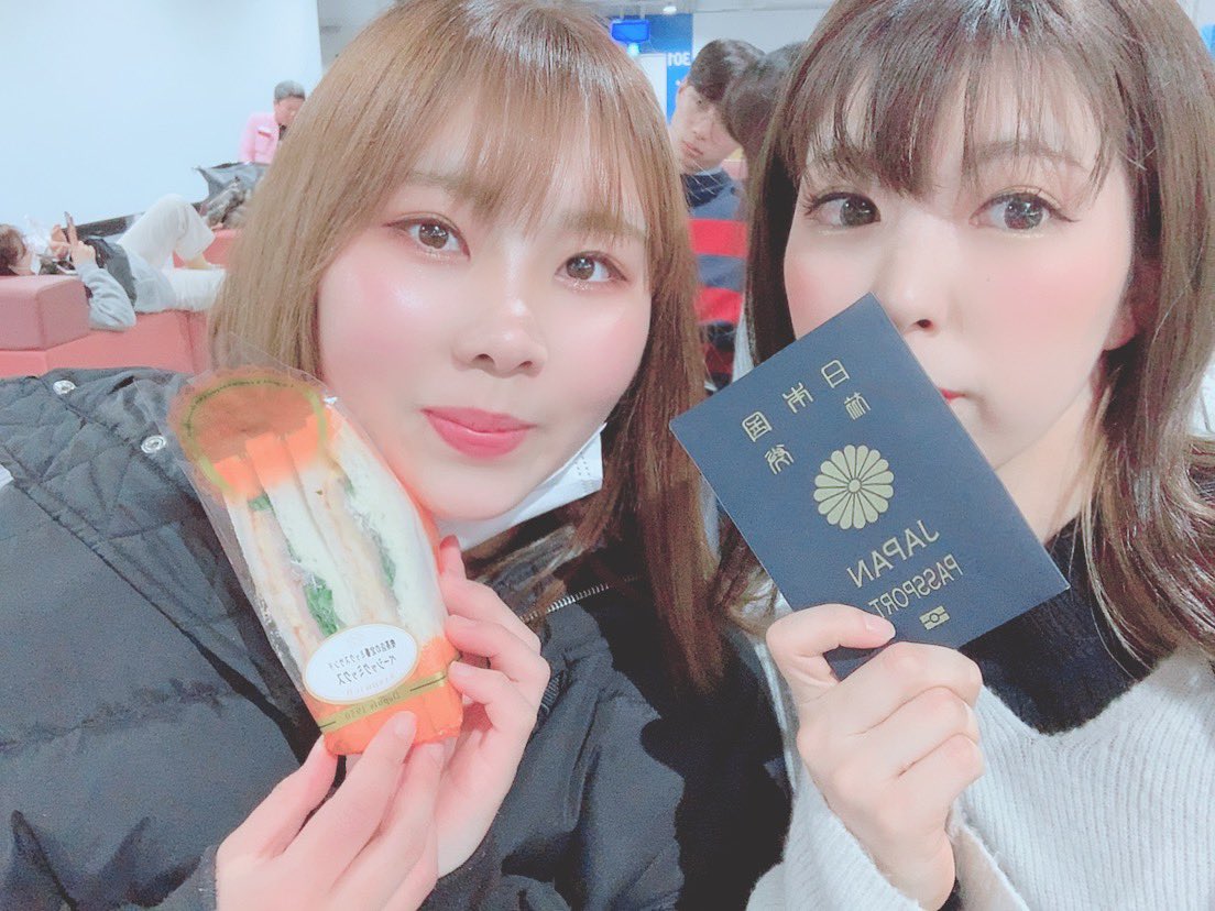 michanxsp's tweet photo. 韓国旅行🇰🇷✈️
１週間前に決まったからなーんも
準備できてなかったけど笑😂
楽しかった❤︎
ひなえちゃんありがとう❤︎ https://t.co/jVtbvkdm0j