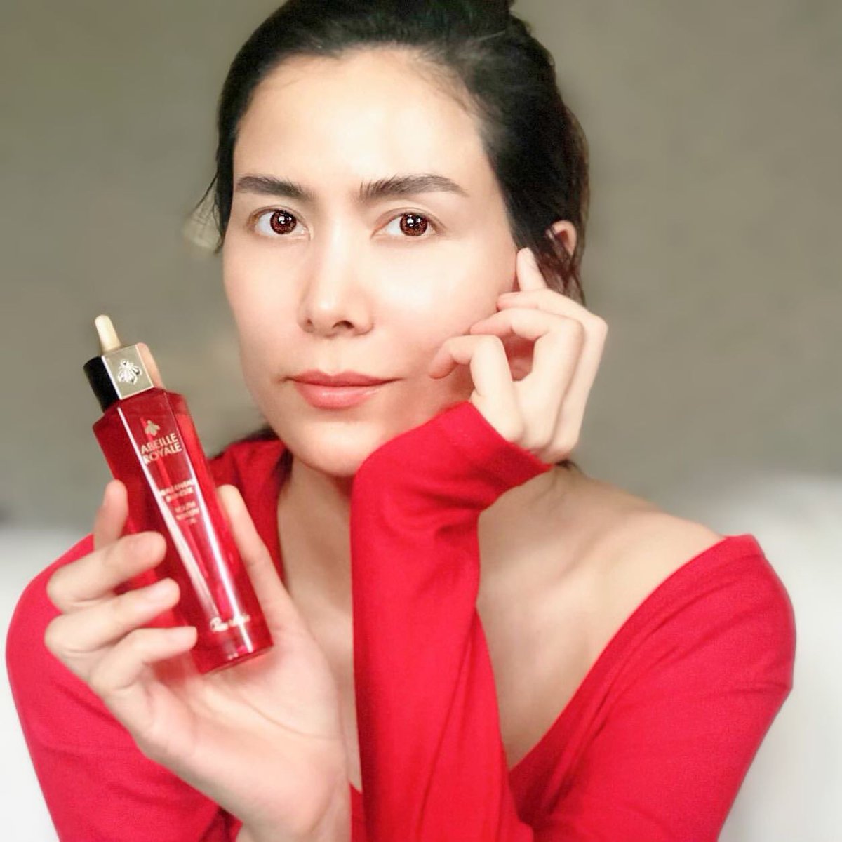 ♥️♥️♥️ พบกับลิมิตเต็ดคอลเลคชั่นล่าสุดเพื่อต้อนรับเทศกาลตรุษจีนที่กำลังจะมาถึง กับผลิตภัณฑ์บำรุงผิวที่ได้รับการกล่าวถึงมากที่สุดในขณะนี้ Abeille Royale Youth Watery Oil จากแบรนด์เกอร์แลง  #AbeiileRoyale #CNY2020 #guerlainthailand