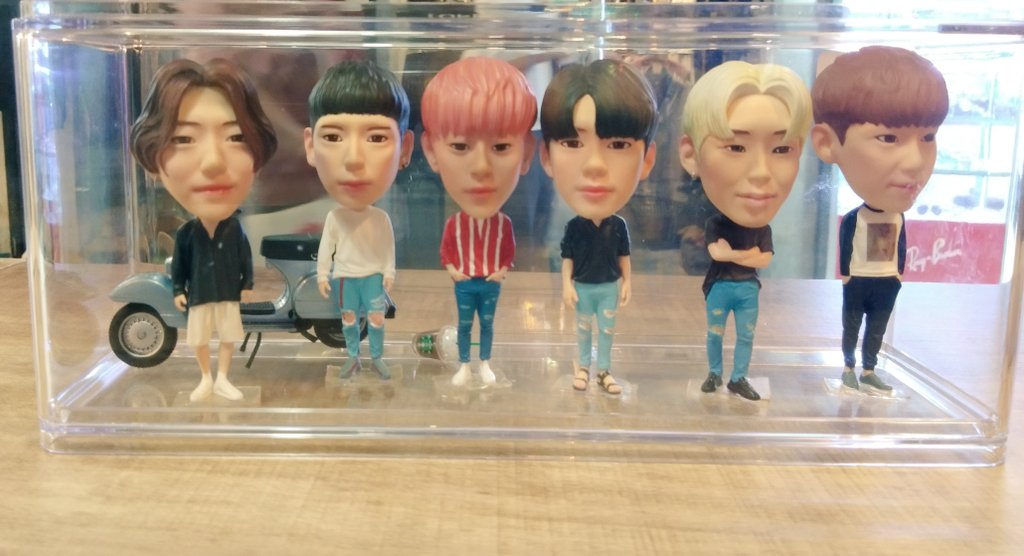 angermia's tweet photo. Good Times.Thank you B.A.P&amp;B.A.B.Y💚🐰
ปล.ร้าน Hunter Cafe เครื่องดื่มและเค้กอร่อยนะ ประทับใจสุดๆๆ เป็นร้านที่น่ารักมากค่ะ พนงก็น่ารัก🥰 #for8verwithbap #8estAbsolutePerfect https://t.co/6TA43miYsN