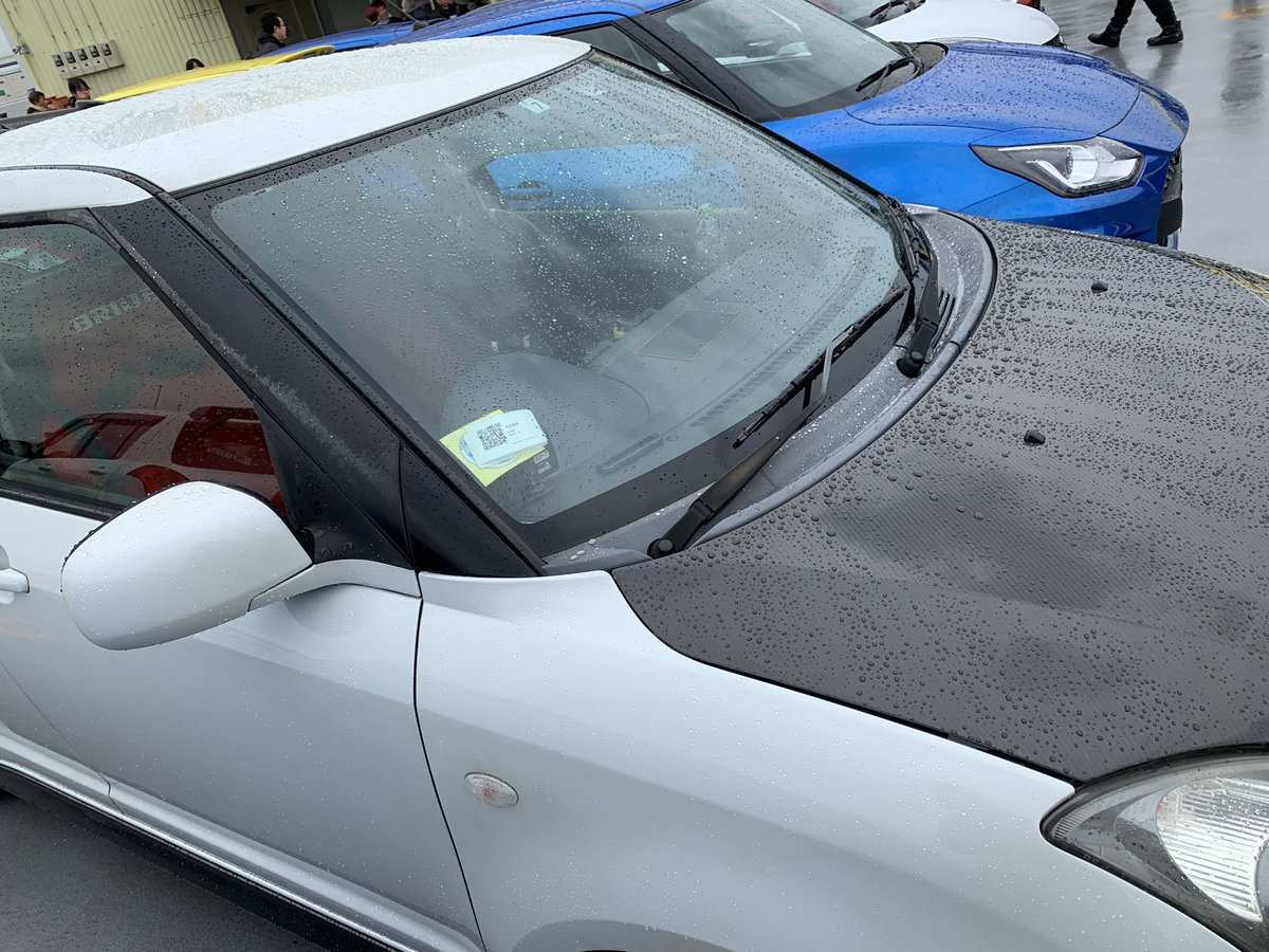 autoage_jp's tweet photo. あいにくの雨でしたが
マイガレージ を試用頂きありがとうございました。
@swift_east 

受付時に出力印刷するQRラベルにより
イベントのあるあるでもある

この車誰の車だろう？

を解決します。

ーー
イベント主催の方で利用してみたい方がおりましたらDMにて https://t.co/pfDVY30JSj