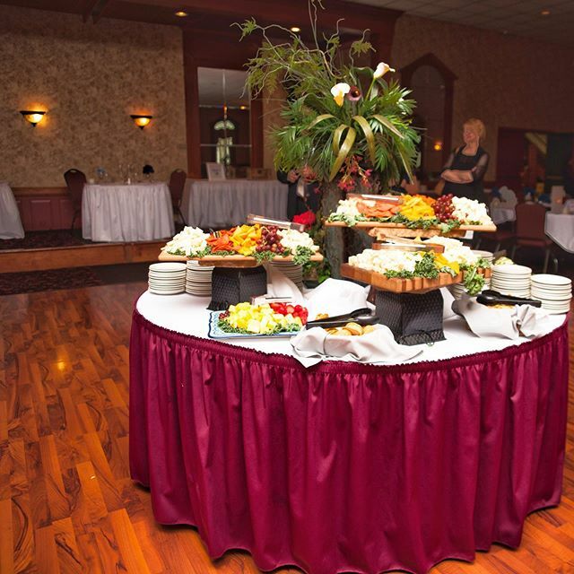ClassicsV's tweet photo. Our Wedding Reception open house in coming up! Wednesday 2/12/20 6-8pm. If you or know someone who is looking for a venue for the big day, spend an evening with us. Free Event. #buffalowedding
#tabledecor
#weddingreception 
#classicsv
#buffalobrides #weddingvenue https://t.co/KZAru1I5Tt