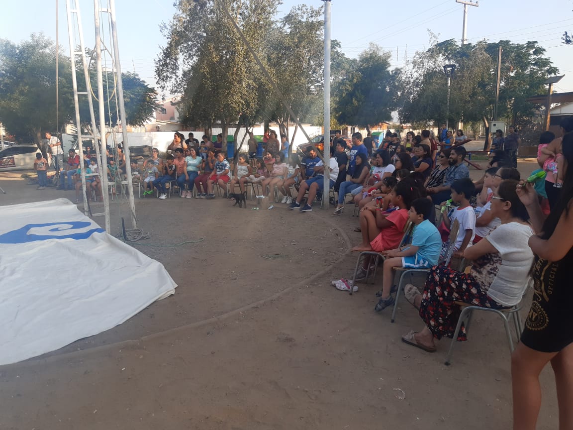 munidelosandes's tweet photo. #VeranoEntretenido 🌞
En Villa María Paula #LosAndes los niños y sus familias disfrutaron del circo itinerante en #VeranoEntretenido 🌞
Gracias por su asistencia, seguimos viviendo vacaciones con actividades para todos.
#VeranoLocal 🌻 https://t.co/sy1rjxBWet