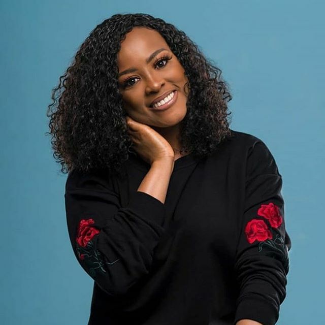 slimtmusic's tweet photo. Portrait of Motivational speaker @themarytakon
#motivation #sunday #portrait #photography #branding #retouching #shapinglight
#sony #oavproduction #oav #marytakon https://t.co/DS9b5lbUKJ