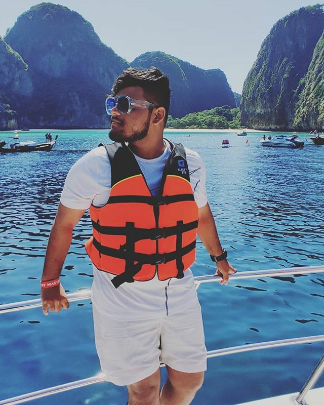 filmycon's tweet photo. If you never go, you'll never know! #travelsolo .
.
.
.
.
.
.

#travelphotography #travelgram #trip #thailand #thailandtravel #phiphi #beachlife #solotravel #wanderer #wanderlust #snorkeling #photography #traveltheworld #instaclick #instashot https://t.co/OQSBjxDUzD https://t.co/7jbiXeuKGc