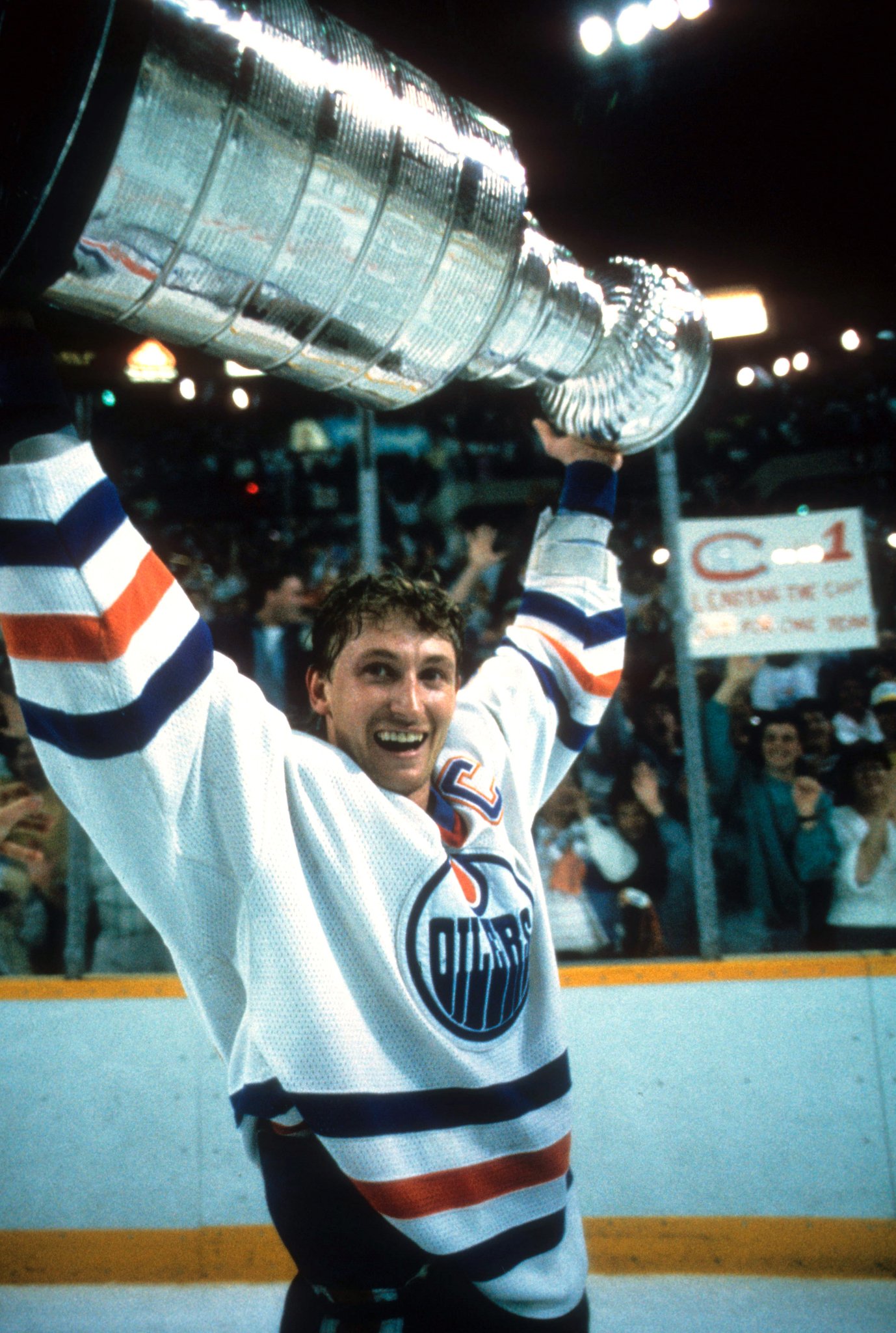 99 turns 59.

Happy birthday to \"The Great One,\" Wayne Gretzky. 