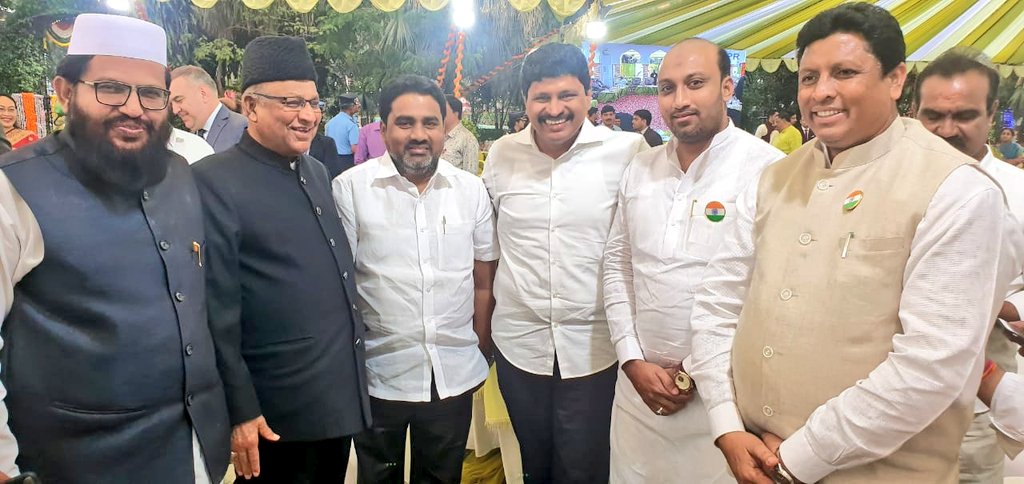 masitrs's tweet photo. It was pleasure meeting our Hon'ble @TelanganaCMO KCR Sahab &amp; @MPsantoshtrs Anna at the "At Home Party" hosted by Hon'ble Governor @DrTamilisaiGuv Madam. https://t.co/ouP9hegXLd