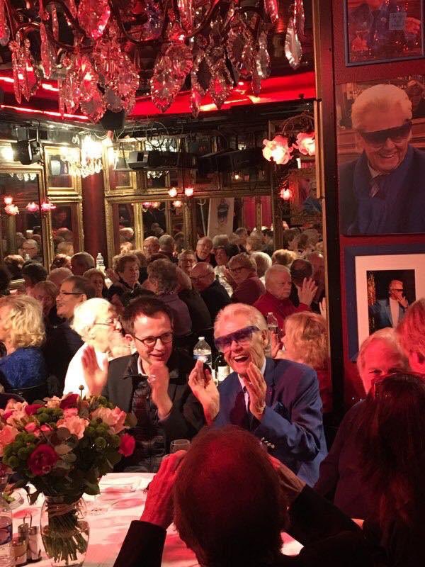 pybournazel's tweet photo. Profonde tristesse. Tant de générosité, de souvenirs joyeux partagés et d’amitié. Tu retrouves les tiens et tous les artistes qui t’aimaient tendrement. Montmartre, Paris et le monde de la nuit perdent leur Prince bleu. Michou tu es dans nos cœurs. https://t.co/w0LYiOWtt9