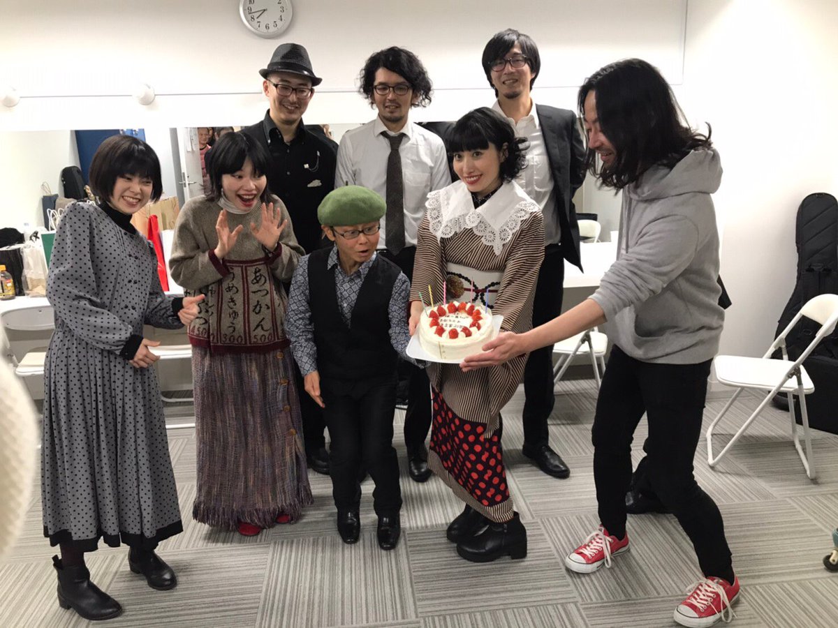 MaiHiguchi's tweet photo. 樋口舞と天井桟敷アンサンブル@浅草歌劇場「お転婆娘と花屋敷」にご来場、ご協力頂きました皆様、ありがとうございました。素晴らしい夜になりました。そしてアンコールでのサプライズ！泣いた。感謝でいっぱいで言葉がないです。今後も精進致します。ありがとうございました。

#樋口舞 
#浅草歌劇場 https://t.co/eY0U9BADHE
