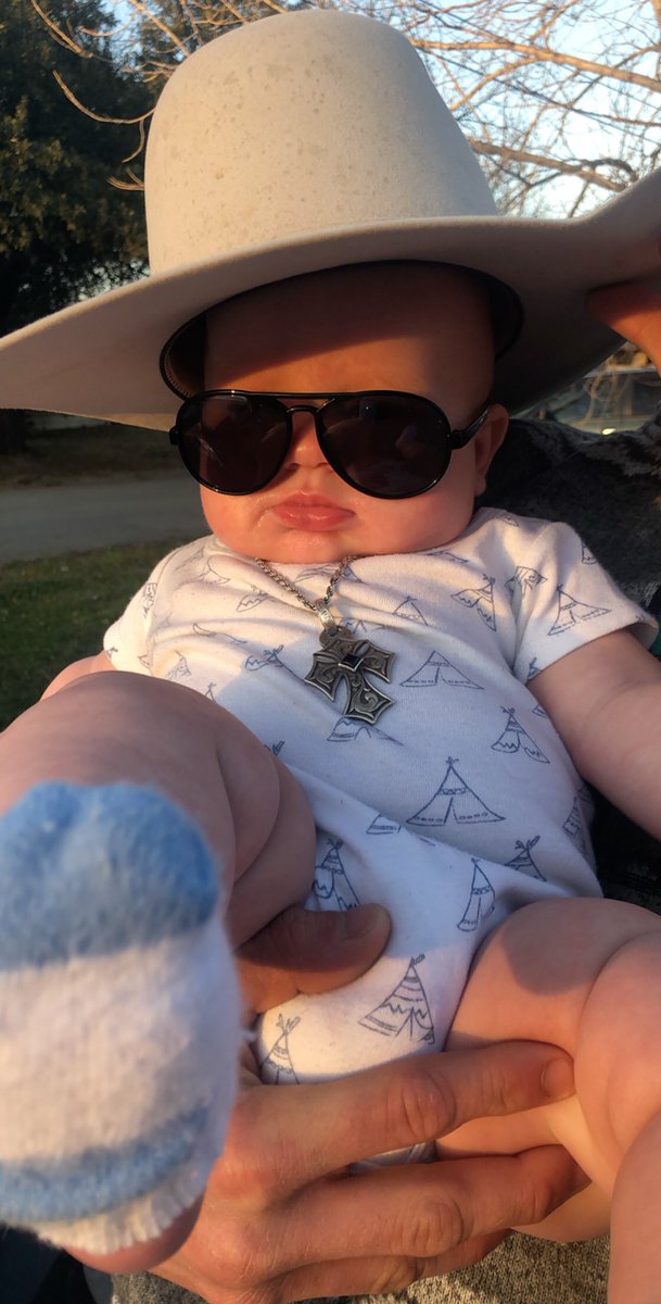 sydneynicholef's tweet photo. Mamas’ don’t let your babies grow up to be cowboys 🤠 https://t.co/0MCLkuD7z9