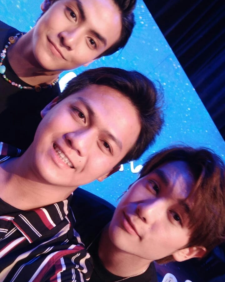 Michael_SS0718's tweet photo. So done!! I'm all ready to ascend now. 😍

Thank you guys! You made ended my week pertfectly! See you again soon ~ 😊

Again, Happy Birthday P'Ben-tot. Rest well. 🤗

@ChenRcj @achidb @benjaminbrasier

#6MoonsInManila2020
#6MoonsInManila https://t.co/9PPq0or53L