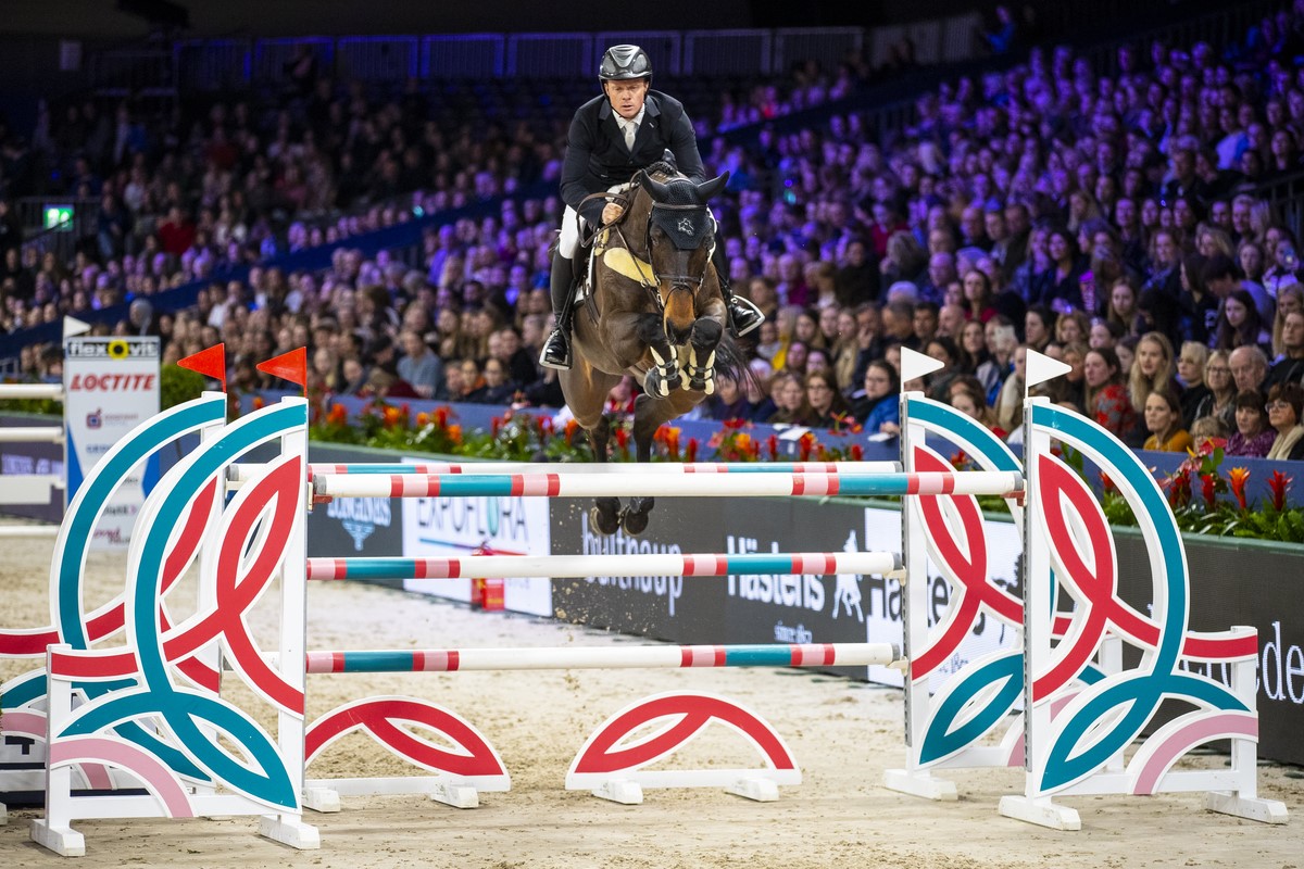 Vandaag heeft <a href="/KNHSNederland/">KNHS</a> bekend gemaakt dat Zypria S van Willem Greve, in aanloop OS Tokyo, is vastgelegd door Stichting Nederlands Olympiade Paard. B Dit weekend kwam Zypria S N.O.P. met Willem in actie tijdens <a href="/JumpingAdam/">Jumping Amsterdam</a> 📸DigiShots