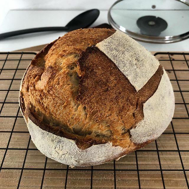 spanielhunter's tweet image. Sunday baking #sourdough #sourdoughbread #notquietasexpexted #bread #baking #sundayfunday #whileitsraining ift.tt/2RsfbUv