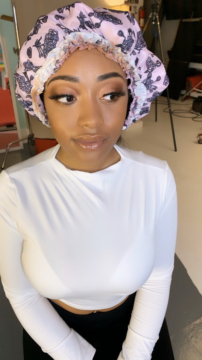 ericasmiles_xo's tweet photo. I finally feel confident enough to post my work on Twitter as a Freelance MUA 😭🔒 
Located in RALEIGH, NC/ELIZABETH CITY, NC 📍
Twitter..do ya thang. I’d really appreciate it 🥰 IG: _ericaonthebeat https://t.co/4SykzDVBgE