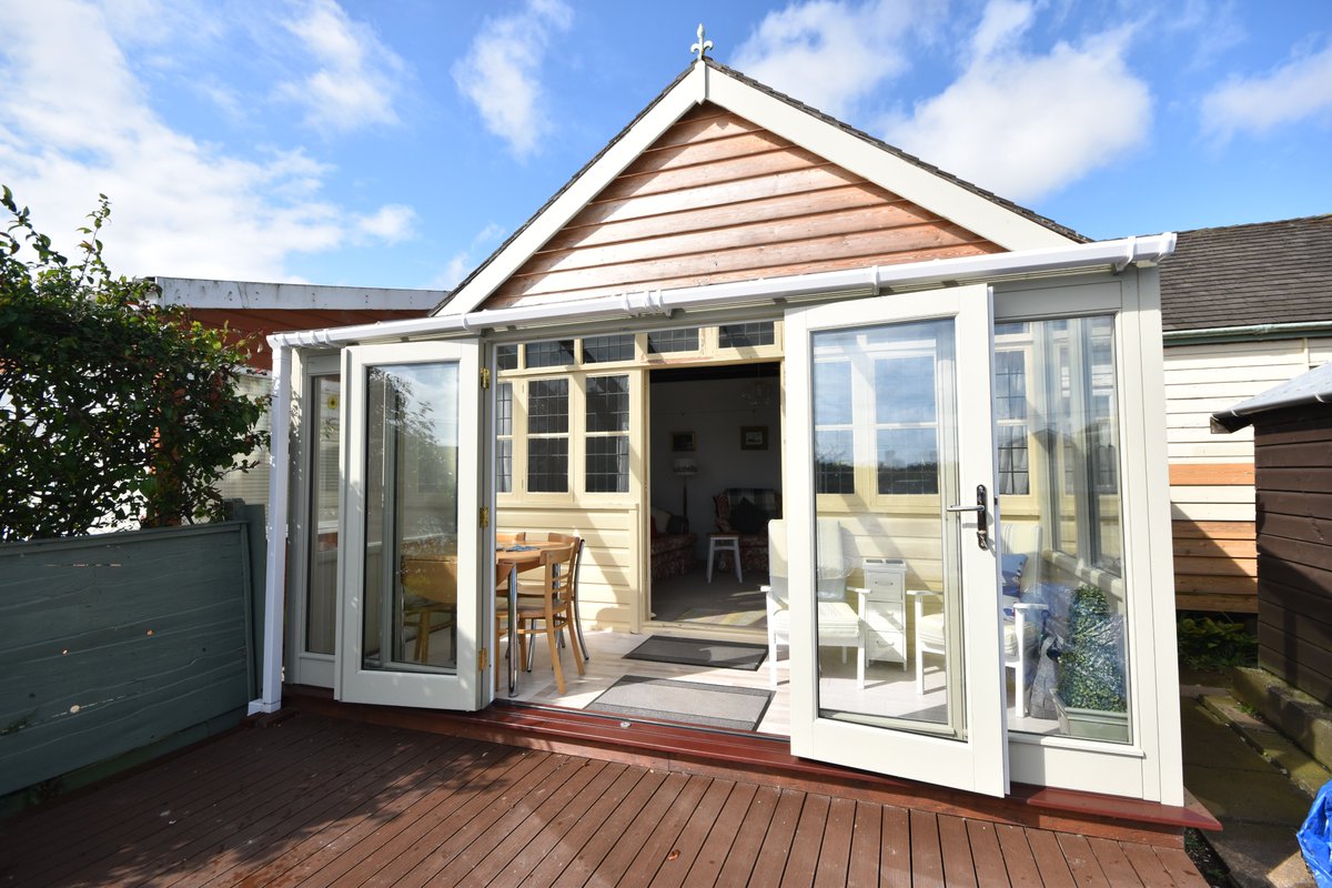 🏡 Broads Escapes tweet media