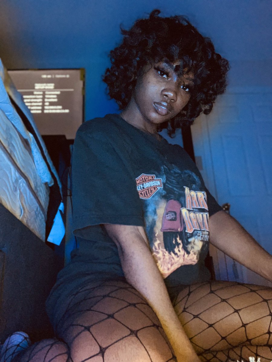 fuunsiized_'s tweet photo. *inserts Drake Lyric* 🤫 https://t.co/UmR8zWsGQV