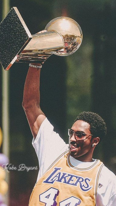2 pic. R.I.P KOBE BRYANT https://t.co/iDNXKKgzt5