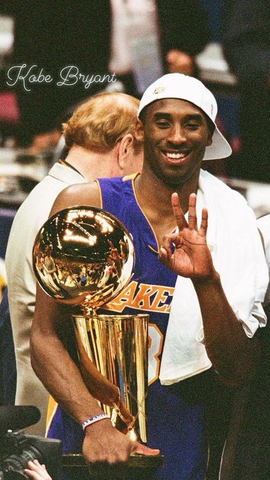 3 pic. R.I.P KOBE BRYANT https://t.co/iDNXKKgzt5