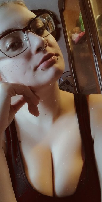 You know I deserve all your money, all your admiration, all your attention.   So get to $ending those<a href="/tag/find"class="tags"><span>#find</span></a><a href="/tag/findomme"class="tags"><span>#findomme</span></a><a href="/tag/paypiggy"class="tags"><span>#paypiggy</span></a><a href="/tag/cashcow"class="tags"><span>#cashcow</span></a><a href="/tag/walletsla"class="tags"><span>#walletsla</span></a>
