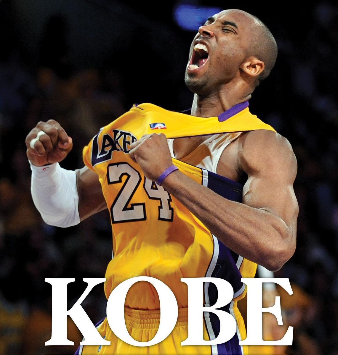 Feven_Kay's tweet photo. I’m sure every @Lakers fan is just as heartbroken as I am. This is surreal. Not @kobebryant 💔 https://t.co/6khtqsIObM