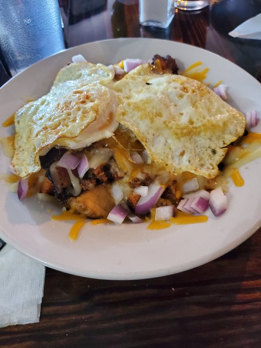 Finished less than half of brunch. About to go try on bras. https://t.co/xoeCJApYmU