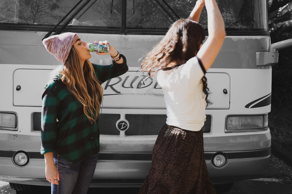 tworootsbrewing's tweet photo. We got those Sunday Funday vibes in full effect 🍺✌️ | #tworootscannabis #sundayfunday #cannabisinfused #cannabiscommunity #cannabisindustry #tworootsincolor #drinktworoots https://t.co/ER8Qfi1s8s