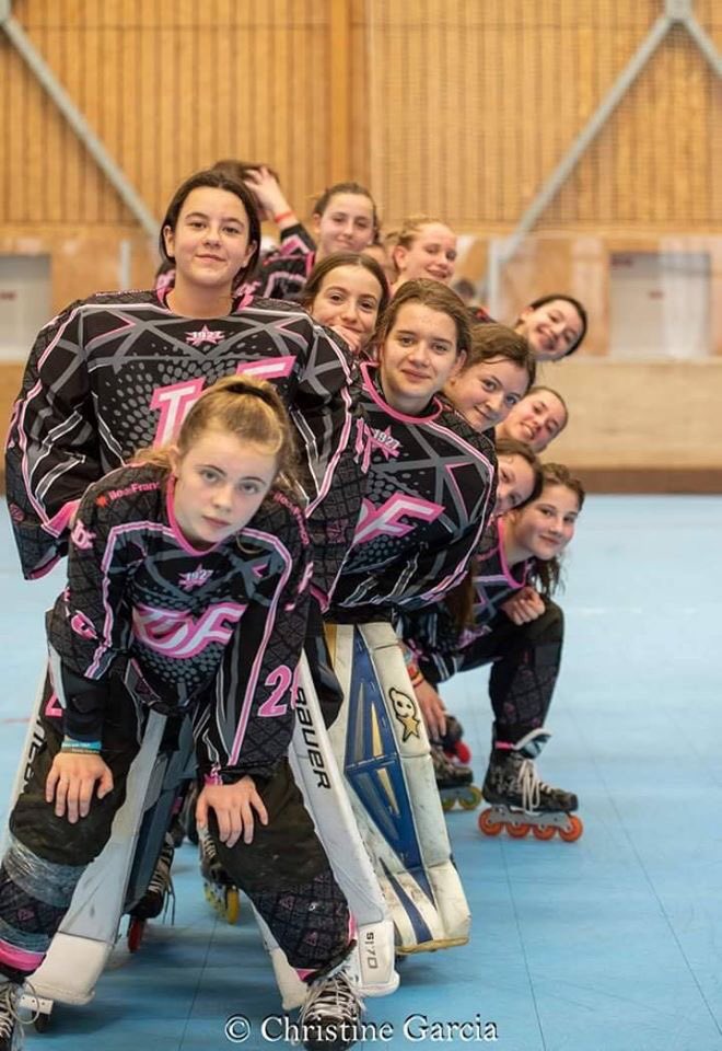 stefraffalli's tweet photo. Toutes mes plus chaleureuses félicitations à notre sélection d'île de France (dont 5 des membres font partie de notre #usro #Skating - Les Phénix) pour leur victoire de la coupe des ligues feminines #U17 #roller https://t.co/nncQwxhYnd