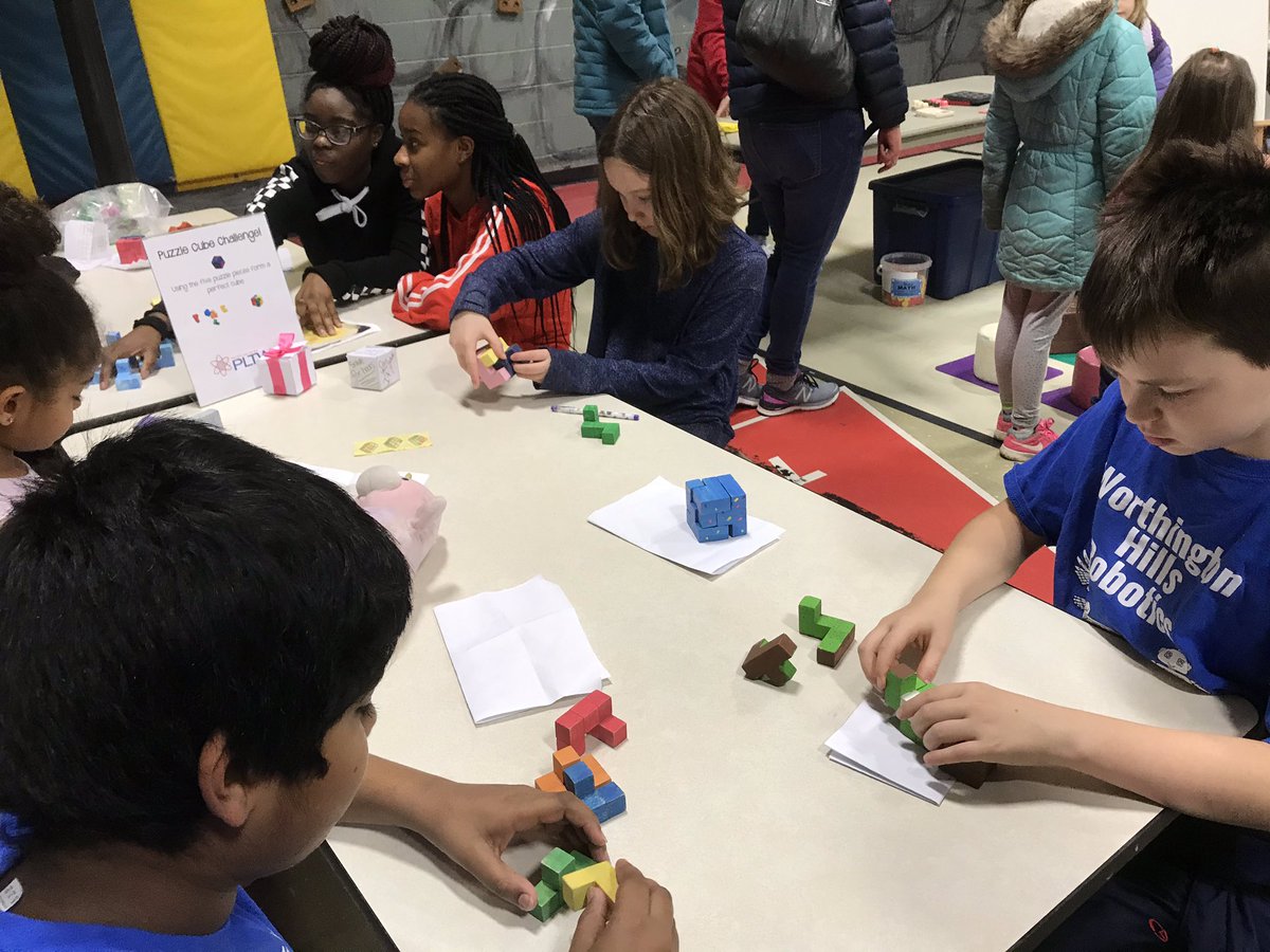 mslaughlin_math's tweet photo. Students and parents tried to put together puzzle cubes that our TWHS STEM students in IED created at @wohillshawkeyes STEM Festival #WeAreTW #ItsWorthIt #HawkeyePride https://t.co/c5HjYjx2N1