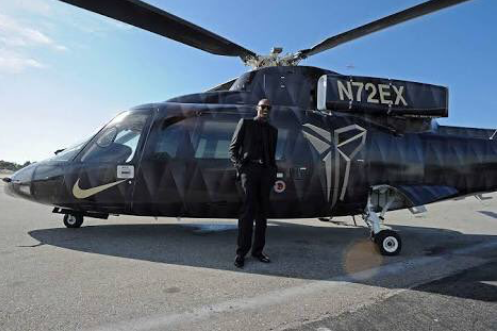 aviaciondigital's tweet photo. 3/ #KobeBryant fallecía a bordo de este @Sikorsky S-76B, N72EX, operado por #IslandExpress junto a otras 4 personas. DEP https://t.co/3ATAwY7v7A