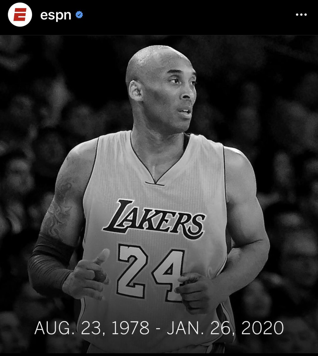 Mediina23's tweet photo. Fuck man an idol is gone, rest in peace legend much respect ✊ https://t.co/RvDtNRA1sz