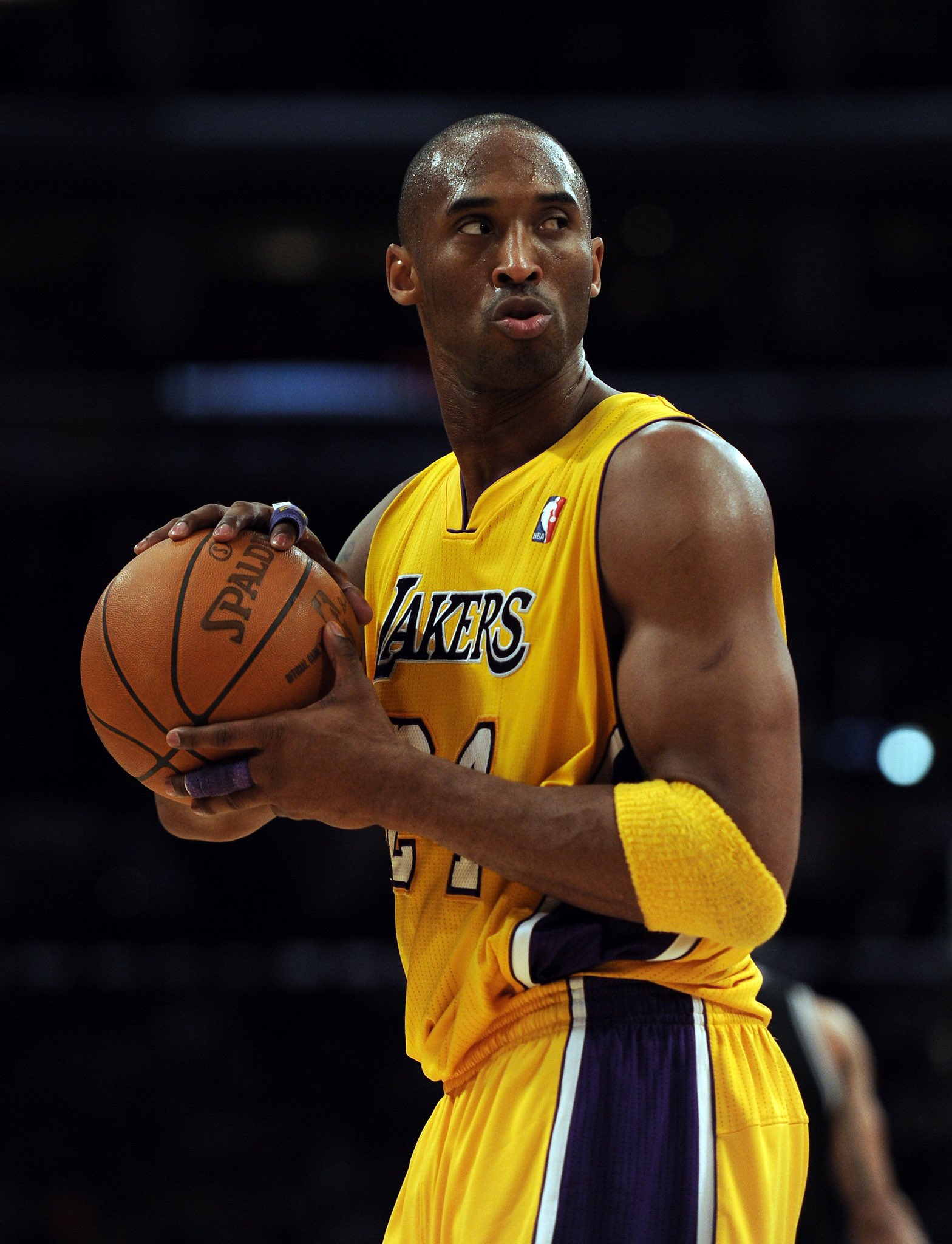 Lamine Yamal on X: "Sad day 😢 ! Rest In Peace Legend 🙏🏼❤️ Kobe Bryant  #24 #RIP https://t.co/SeYQTxElLD" / X