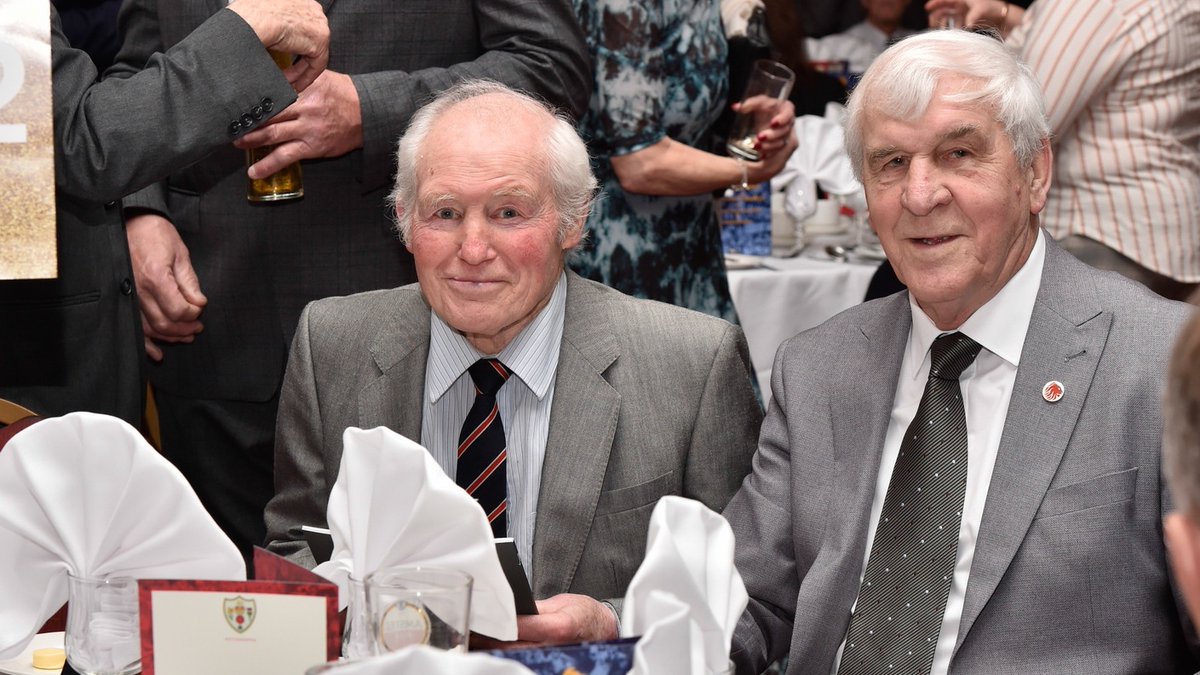 TheRFL's tweet photo. 🇬🇧 Eleven members of the last Great Britain team to win the Rugby League Ashes were reunited at a memorable and emotional Lions lunch this weekend.

Read 👉 https://t.co/zFJvyRnXto https://t.co/zYq2IMZmAa