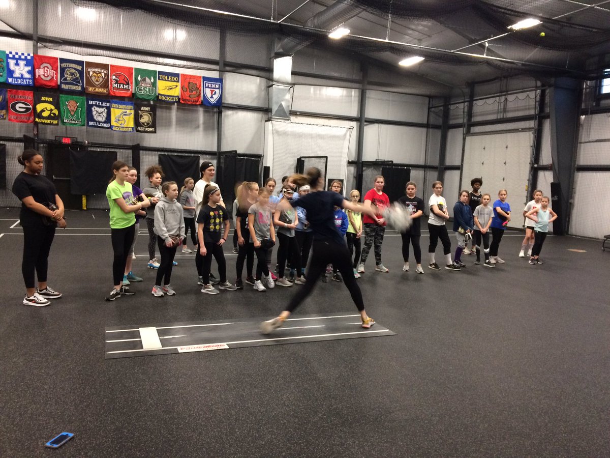 LeffewFastpitch's tweet photo. We had a great time working on location and consistency with 10u and 12u pitchers this morning.

Another Leffew Fastpitch camp in the books!

#Leffew #FindYourGreatness https://t.co/8wuT04lcmW