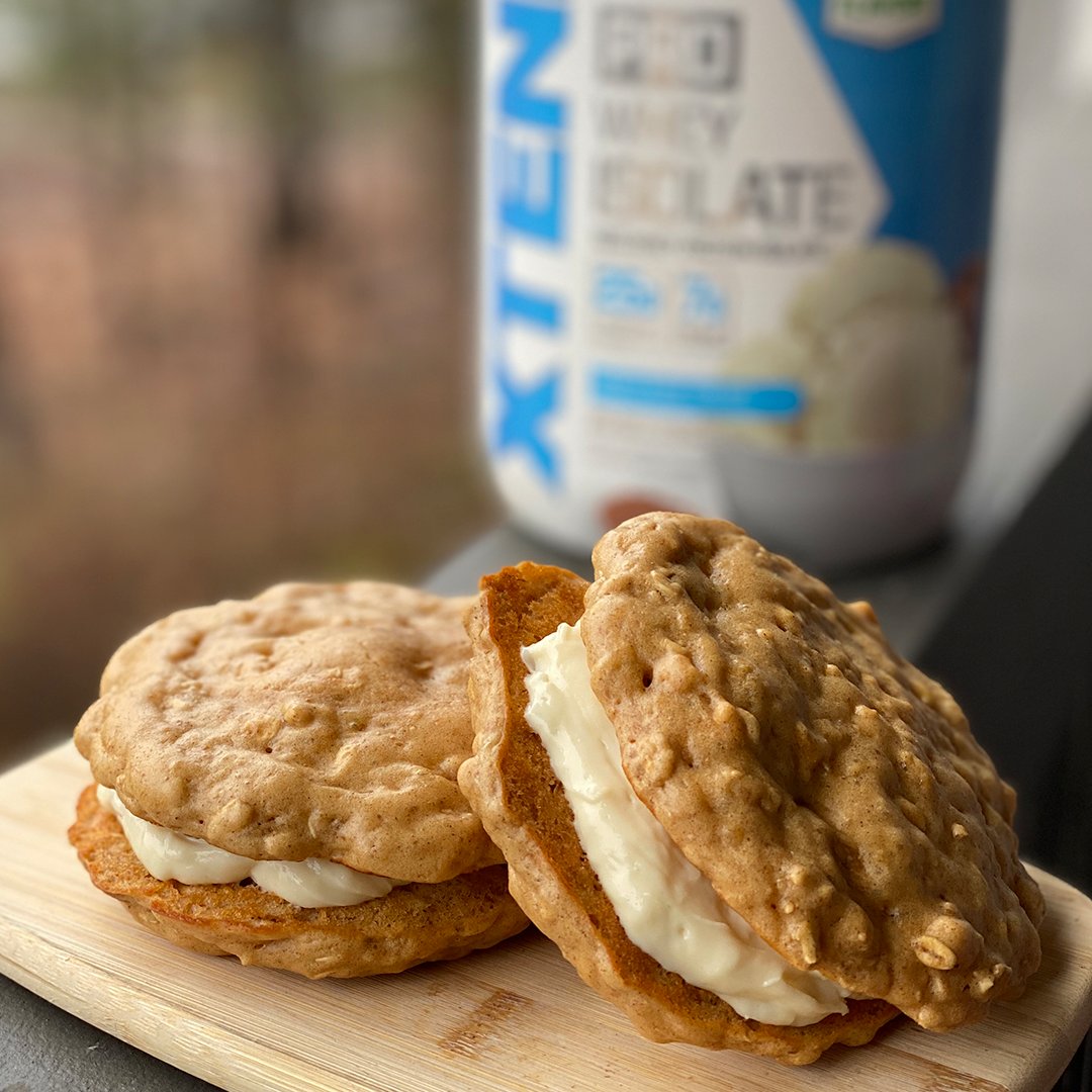 drinkxtend's tweet photo. Time for another #XTENDPRO recipe by #XTENDChampion and chef Harrison Burch! Treat yourself to these Giant #PROtein Oatmeal Cream Pies 🥧 https://t.co/uIRdz2l0tO #proteinrecipe
https://t.co/smQQJq9tRn