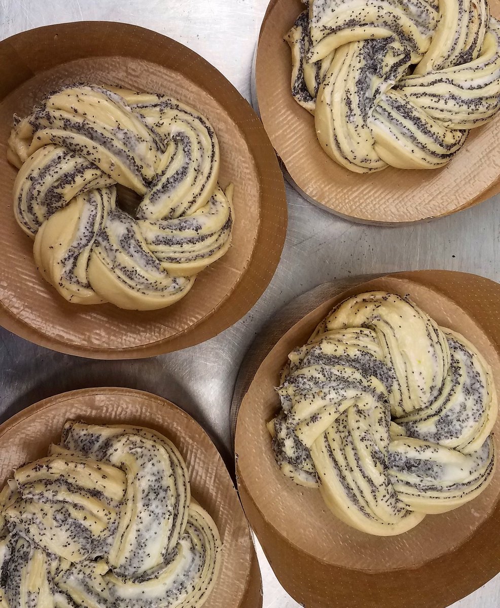 Small Oven Bakery tweet media