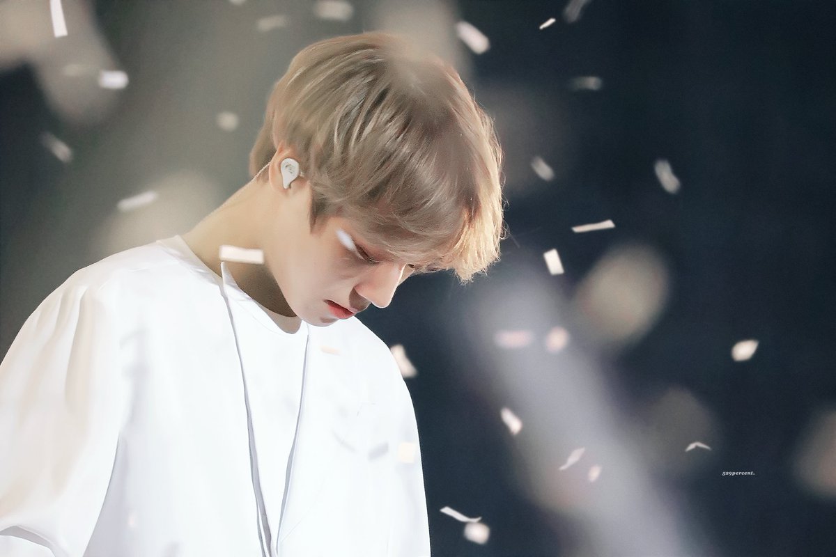 _529percent's tweet photo. 함께 느꼈던 따뜻한 기억들 
#Therefore_one_year
#열한개의별_언제나_응원해 https://t.co/vzhJneeZEY