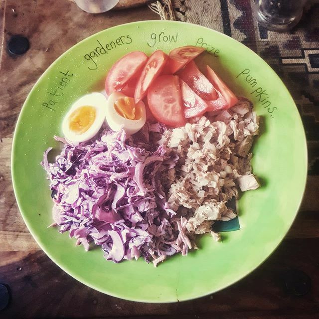 easyketofood's tweet photo. Tuna mayo with red cabbage coleslaw, egg and tomato. 
#easyketo #boringketo #keto #ketogenicdiet #lowcarb #lowcarbhighfat #lchf #fishandeggs #realfoodketo #realfood #whatieattoday #ketolunch #ketogains #ketogainsmacros https://t.co/8YIVmh678W https://t.co/nPa13fCKTt