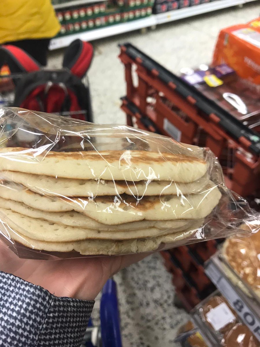 EmmaEWilkinson's tweet photo. Hi @Tesco, why are these not called pikelets in Scotland? https://t.co/ML81OhW0aQ