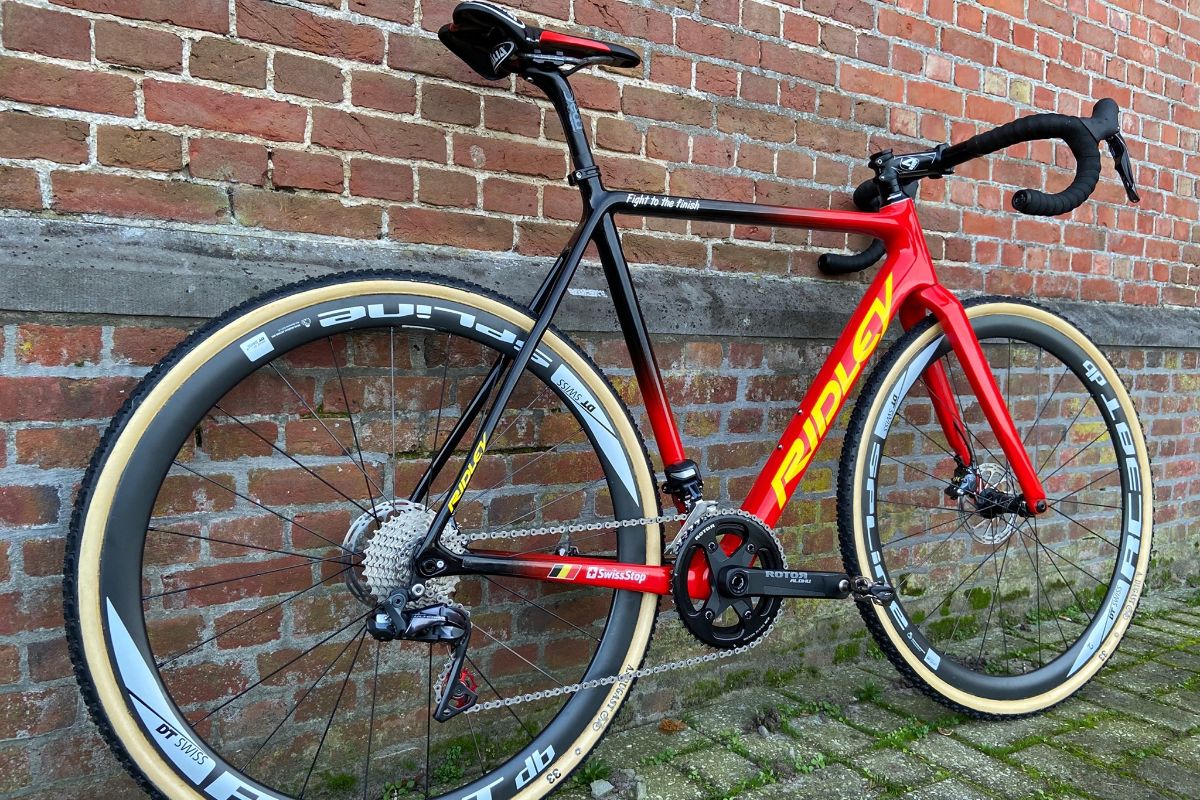 CeramicSpeed's tweet photo. Another weekend visiting our cyclocross teams and got to check out the setup and another victory for the U23 Netherlands champ, @_ryankamp, as well as the winning setup of the U23 Belgium Champ, @ToonVandebosch, both of @PS_BG_CT
👌 #PartOfTheVictory https://t.co/DuzieYXkXY
