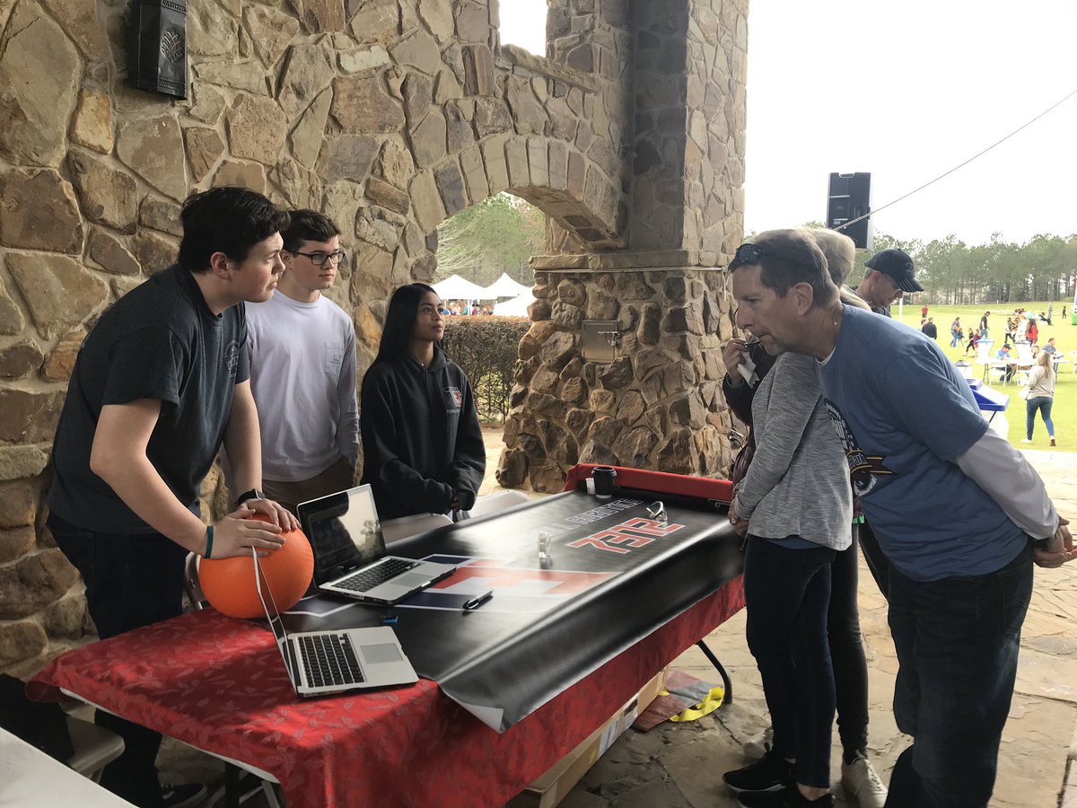 frc7312's tweet photo. We had a very productive Saturday volunteering at the Creekside Chili Cookoff and working hard at the woodshop as we continue to build and design our robot around the clock! @TomballISD @FIRSTweets #OMGrobots #INFINITERECHARGE #FIRSTRobotics #RoboCoogs https://t.co/31O8dHEta8