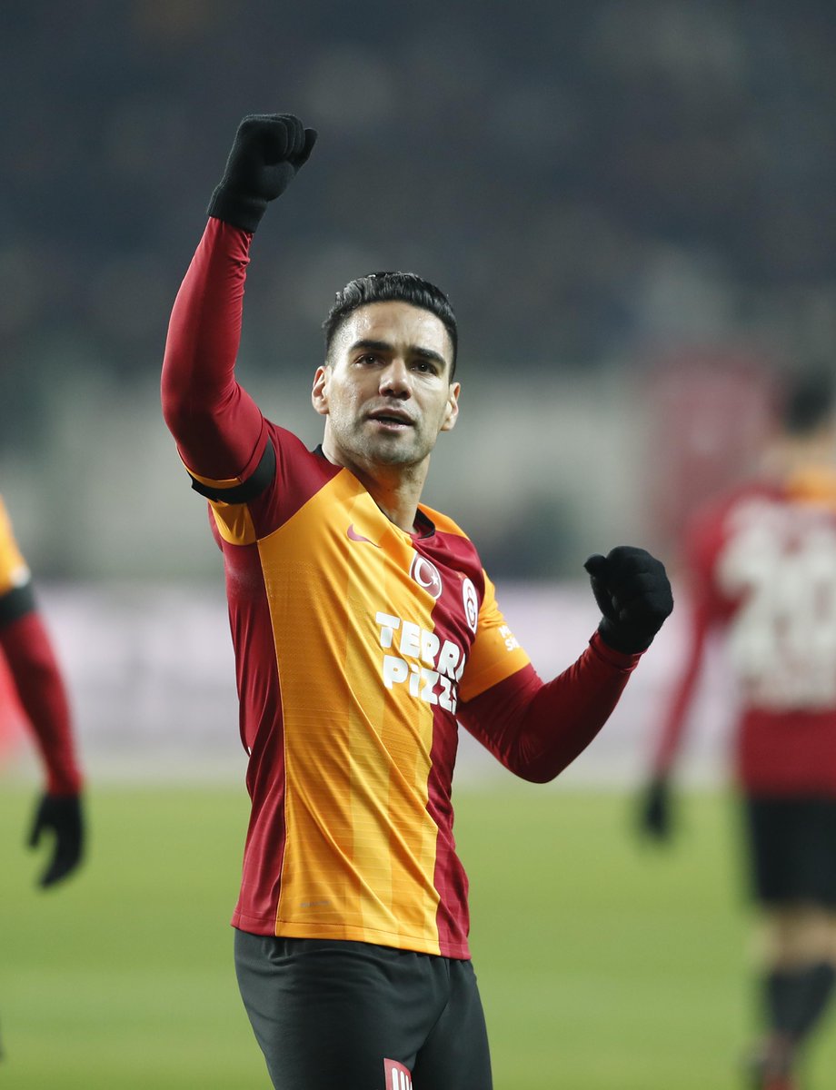 ⚽ GOLCÜ! 💪

9⃣ <a href="/FALCAO/">Radamel Falcao</a> 🐅

#KNYvGS