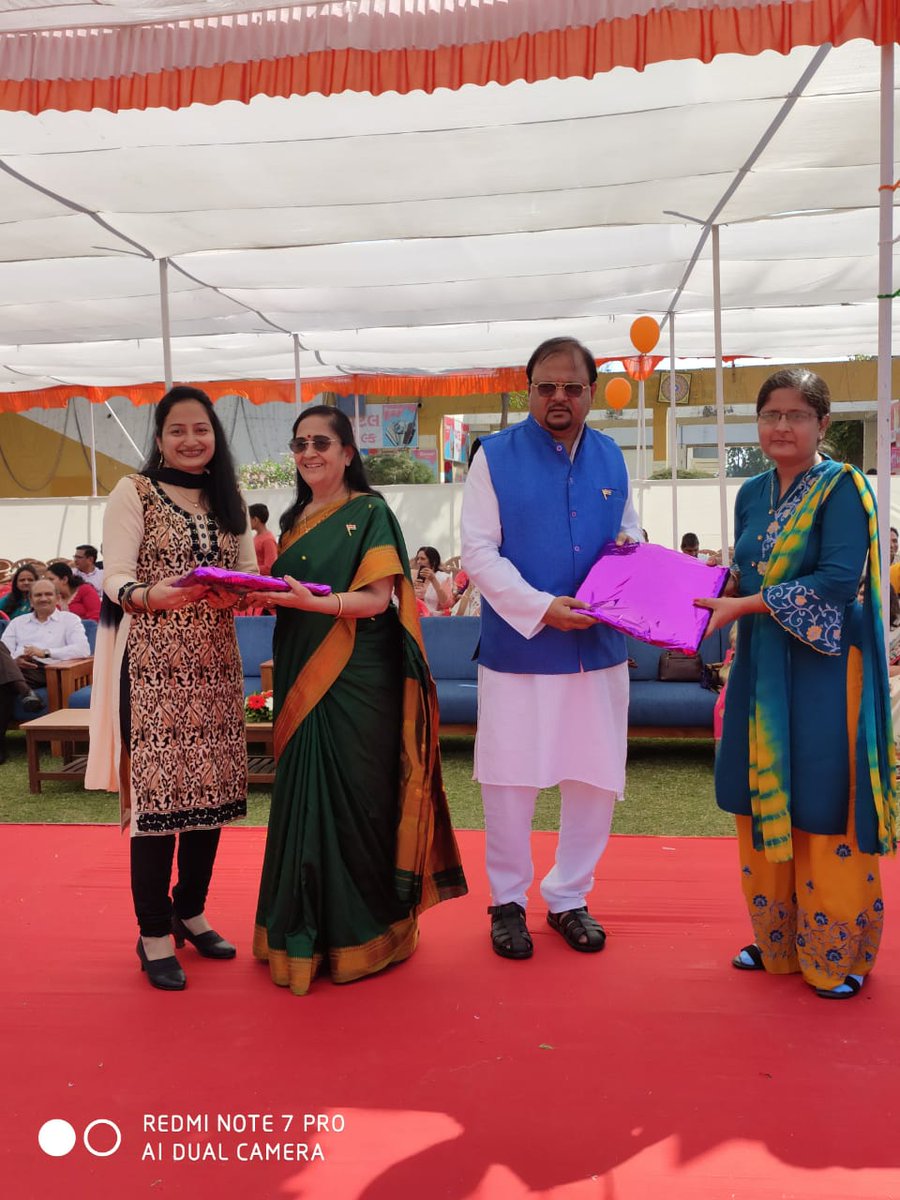 dginamdar's tweet photo. #71stRepublicday celebrated at Kasturinagar with great enthusiasm. School children of Kasturinagar Prathmik Shala and HBK School were mesmerising! Employees and Winning Dependents were given prices for their performance in games and also for good work in plant @drusawasthi. https://t.co/57S65YOJWp
