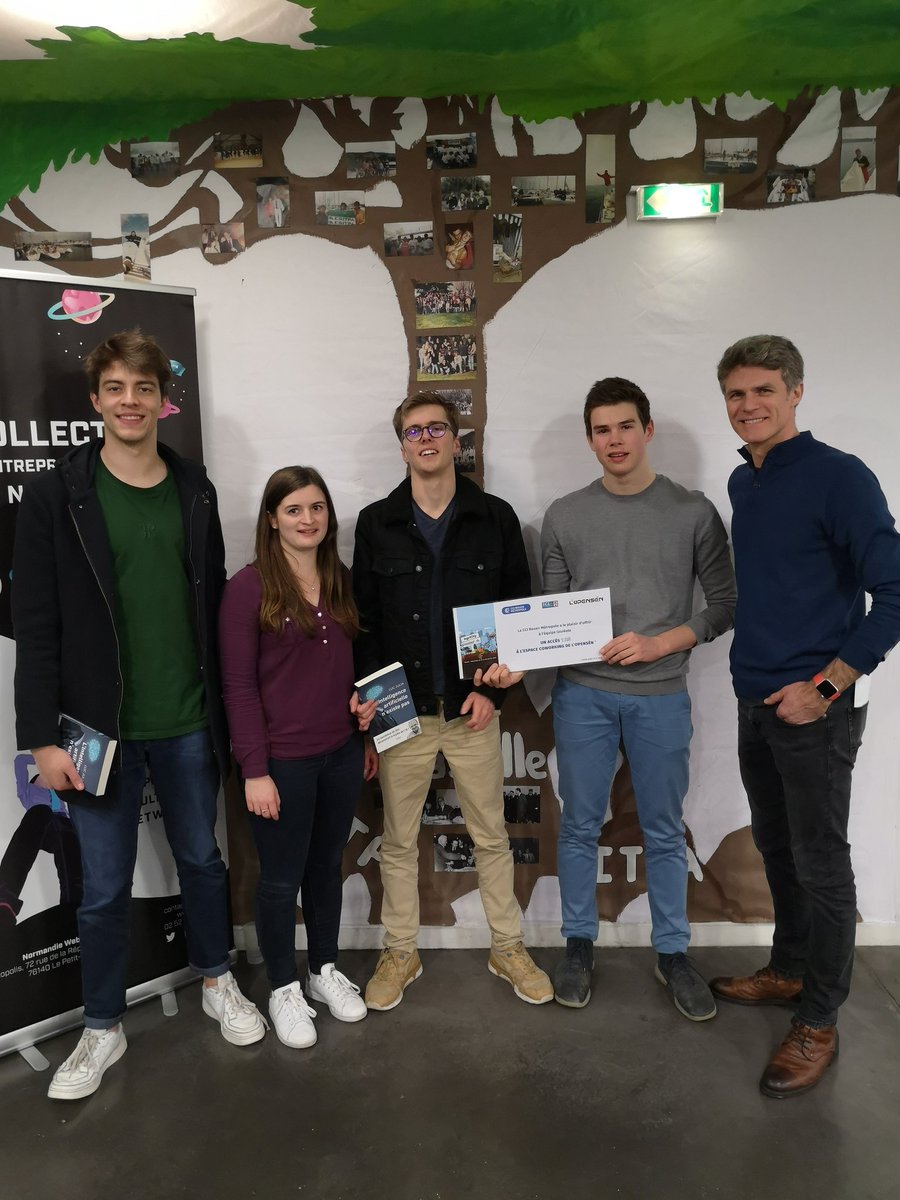 swrouen's tweet photo. L'équipe ELOSI gagne 1 an d'accompagnement à l'espace de coworking de l'Opensèn offert par la @CCIRouenM !!! 💚💚 #SWROUEN20 https://t.co/a341YLp1cF