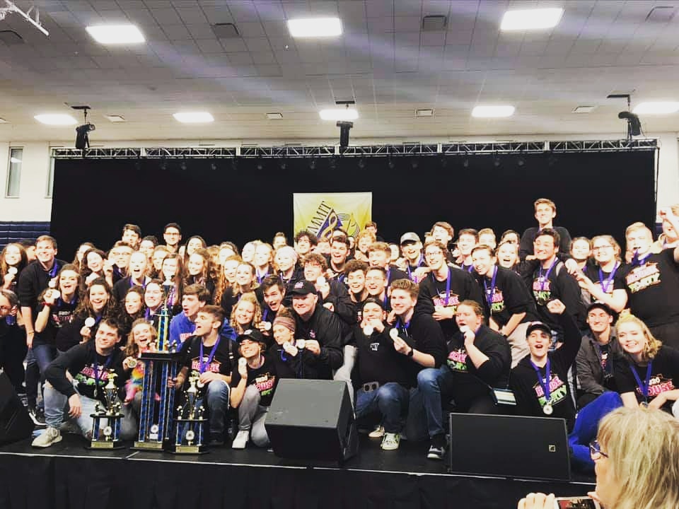 SyarAustin's tweet photo. Congrats to these hard-working, amazing kids! What a way to get the competition season started with a grand champion! @MarysvilleSU #showchoir #houseparty https://t.co/43nwQ6x0Ij