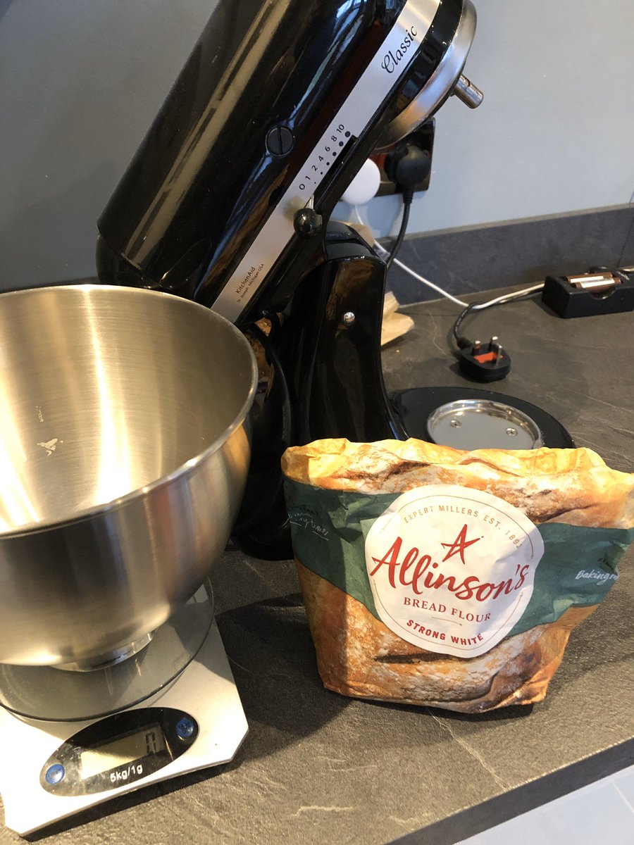 mprsaunders's tweet photo. Had a very rare but welcomed request for pulled pork from the youngest ‘almost vegetarian’ daughter today, so went:
Cherry smoked pork, fresh bread roll, apple, scotch bonnet &amp; cider chutney. #fireflybbq #proq #inkbird  #pulledpork #bbq #smokedpork https://t.co/iJKpzsUtGr