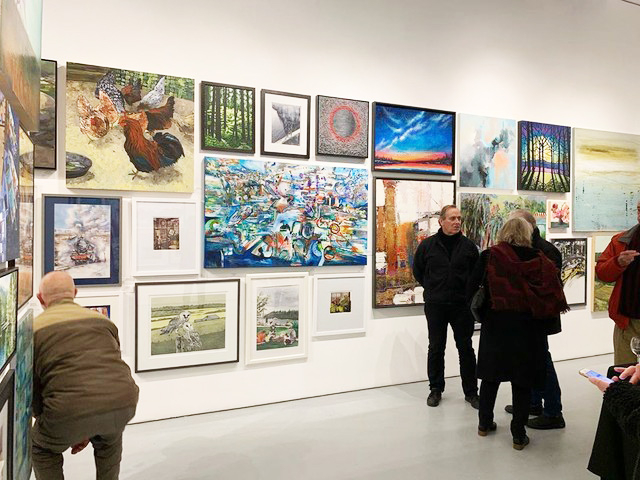 Check out 200+ new works by local artists and rent right off the walls at the CityScape Community ArtSpace 2020 Art Rental exhibit! 🎨 ⁠bit.ly/2RLWYAe <a href="/northvanarts/">North Van Arts</a>⁠
⁠#northvanarts #ShipyardsDistrict
📷: @fan2013tang⁠