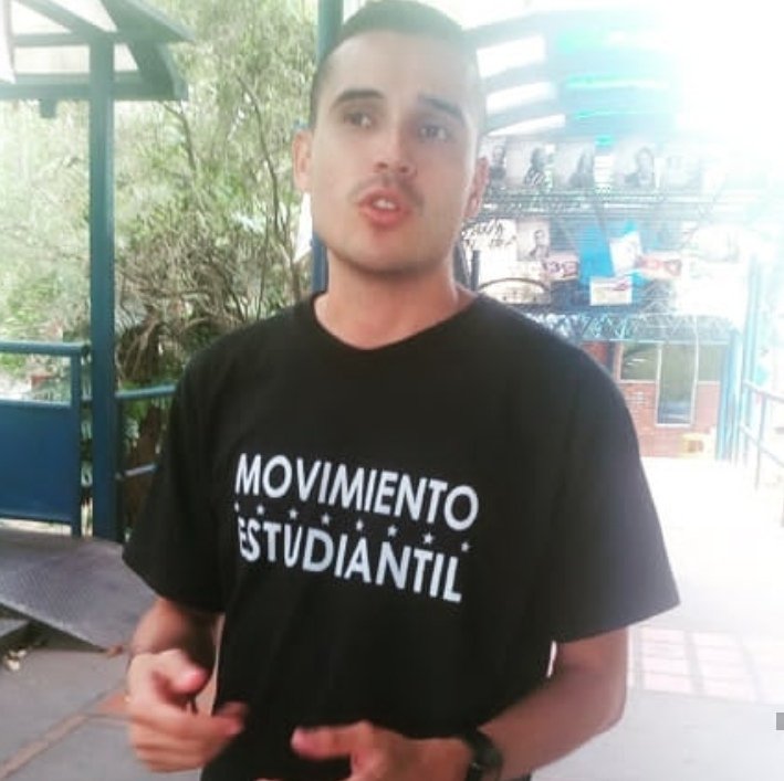 LeopoldoGocho's tweet photo. Este #29Ene #VotaPorLaU

En nuestra #Tachira vota por la #Plancha7, por el equipo que da la cara contra la Tiranía.

Gean Gallanti al C.E del #NUTULA
(@GeanGallanti)
Y María Cubides a la Presidencia adjunta
(@MariaCubides03)

#TodosXLaU #JuntosXLaU
#CarlosRamirezALaFCU https://t.co/USJ7C4nhVr